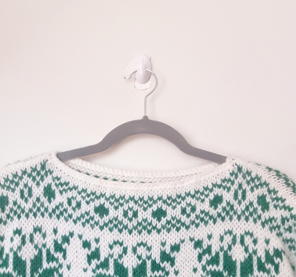 Handknit White and Green Snowflake Sweater - Picture 4 of 4